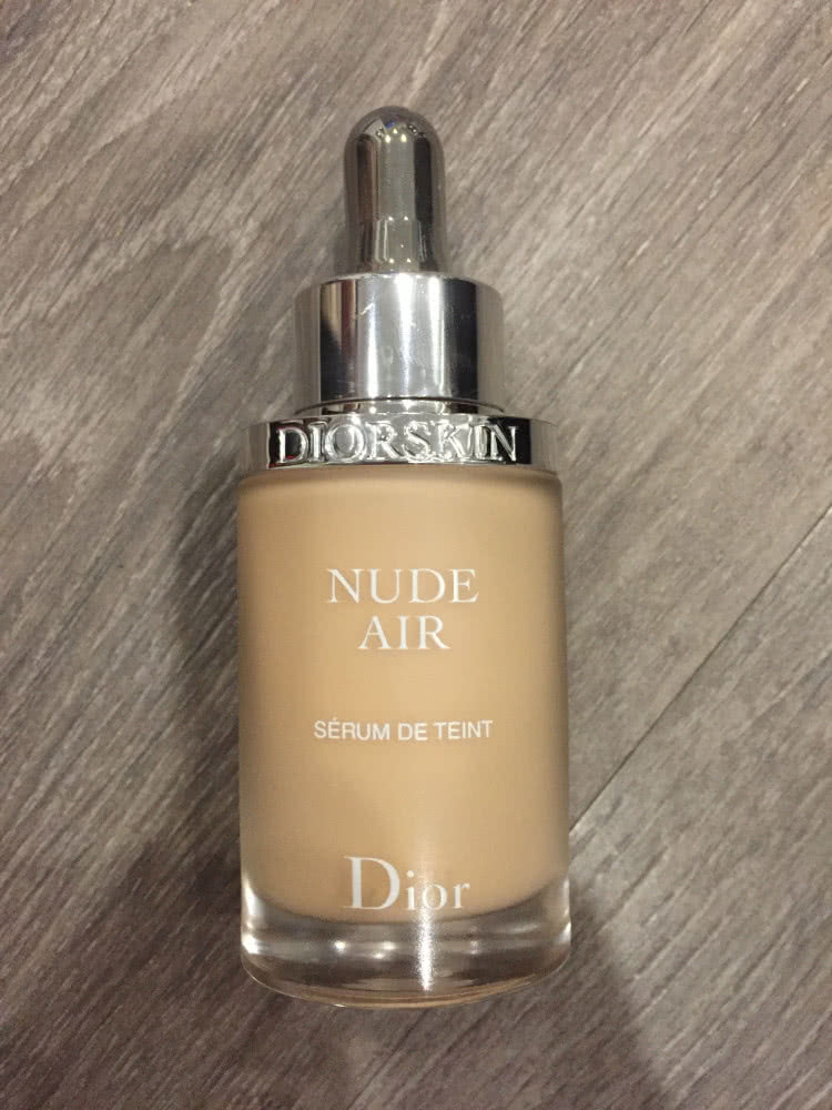Тональный крем Dior Nude Air Serum De Teint