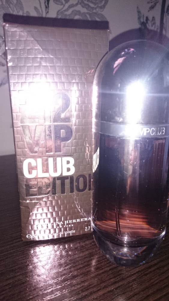 Продам 212 VIP Club Edition Carolina Herrera