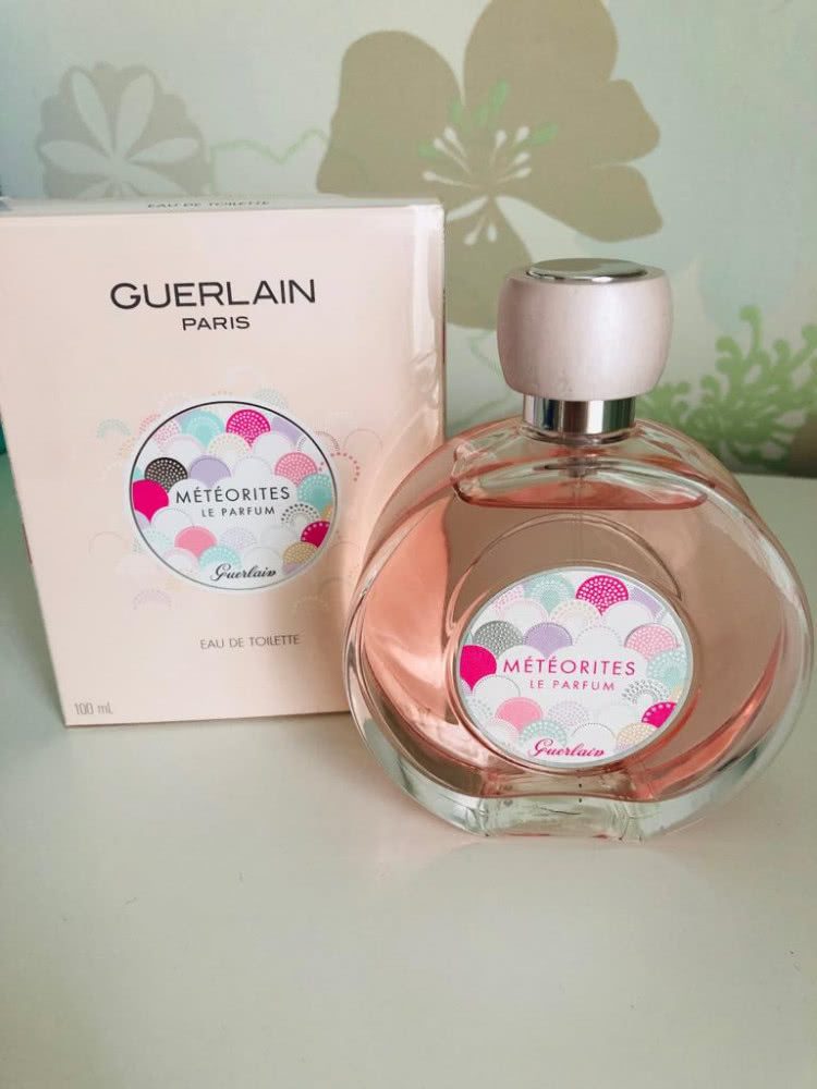 Делюсь Guerlain Météorites Le Parfum (помадно-пудровый, пастельный, легкий флёр)