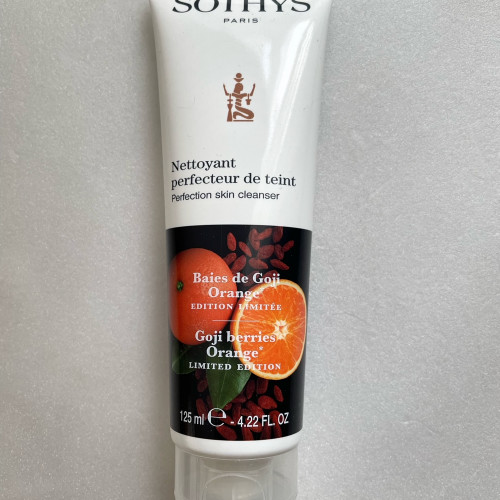 Sothys Goji Berries Orange Perfection skin cleanser