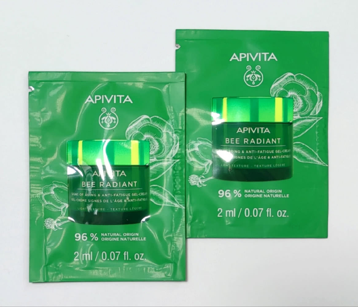 Apivita Bee Radiant Гель-крем для лица с легкой текстурой.
