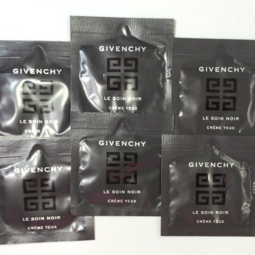 Givenchy Le Soin Noir Крем для кожи вокруг глаз.