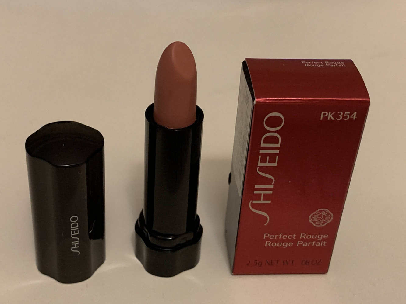 Миниатюра губной помады Shiseido