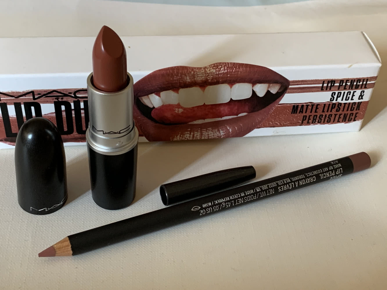 MAC Lip Duo Set: Lip Pencil Spice and Matte Lipstick Persistence Набор для макияжа губ