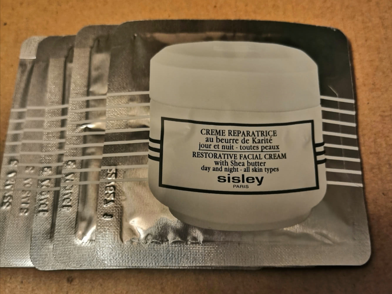 Sisley Creme Reparatrice 4 ml