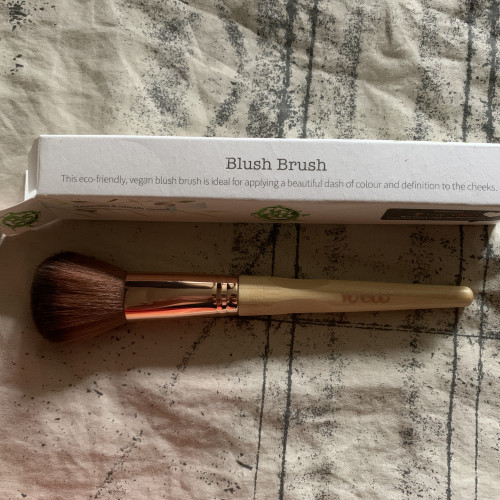 So Eco, Blush Brush