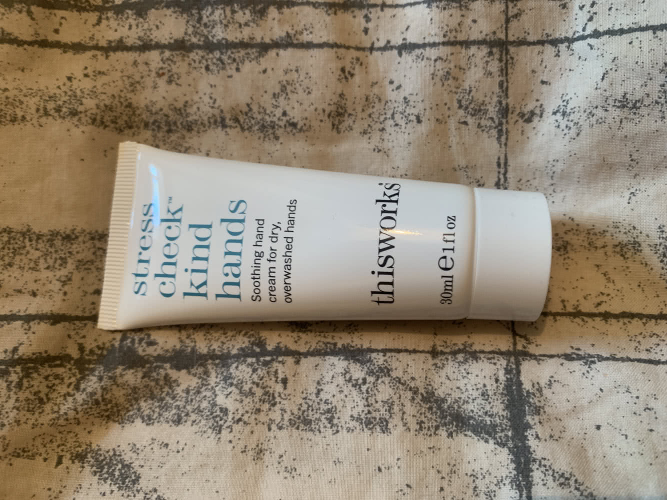 This Works, Stress Check Kind Hands Cream (30 мл)
