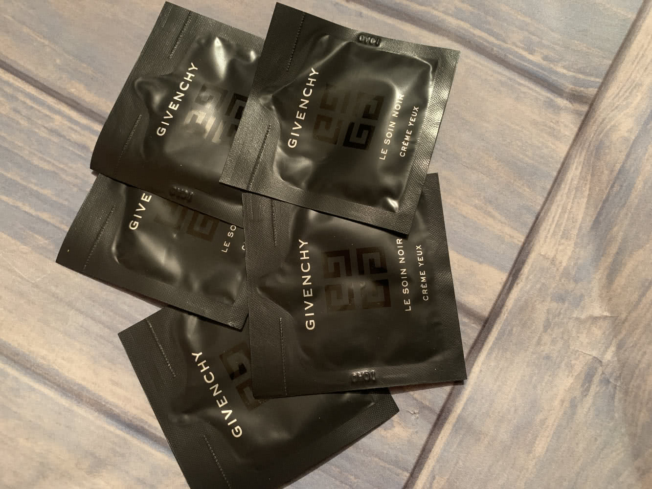 Givenchy, Le Soin Noir Creme Yeux, 5*2ml