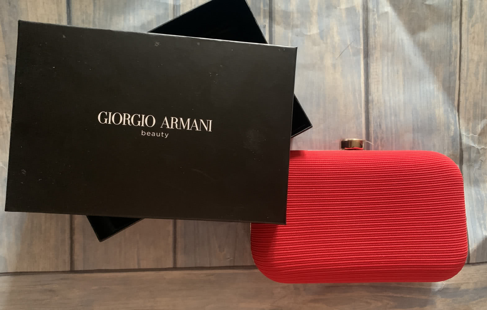 Giorgio Armani, клатч красный