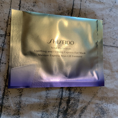 Shiseido, Vital Perfection Uplifting & Firming Express Eye Mask, 1пара