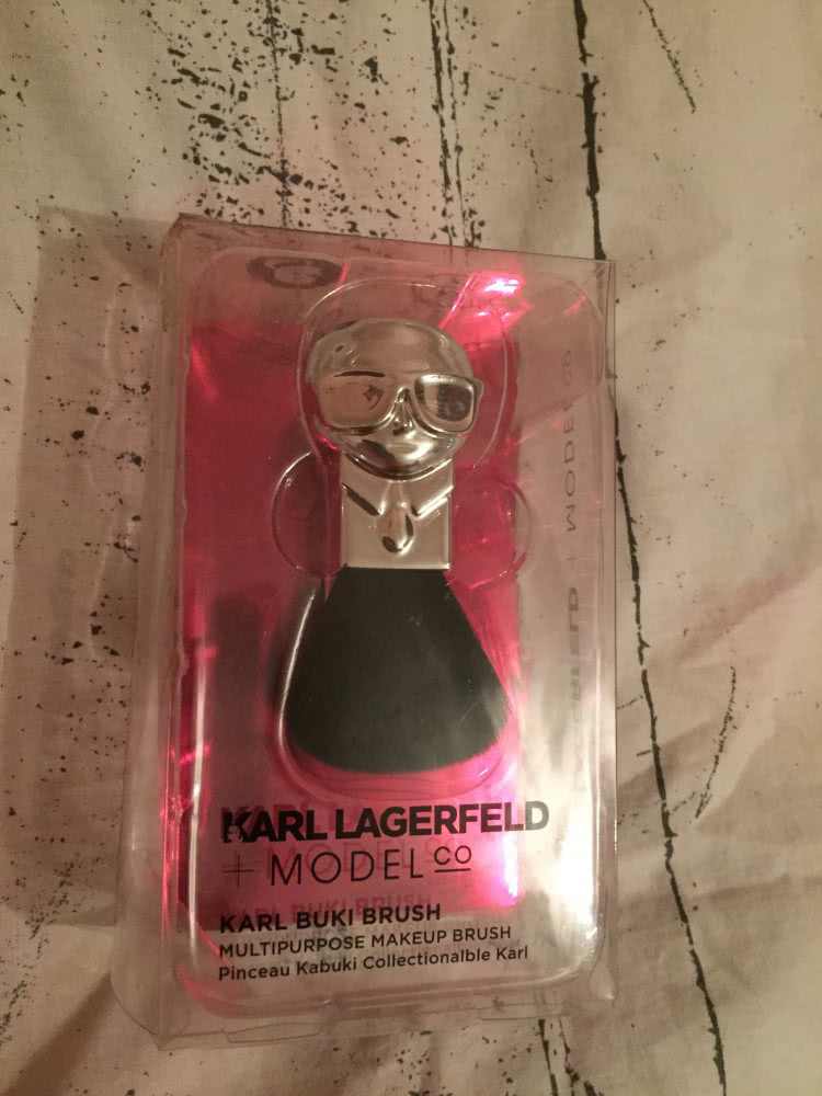 Кисть кабуки Karl Lagerfeld