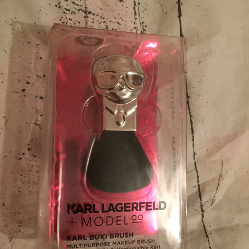 Кисть кабуки Karl Lagerfeld
