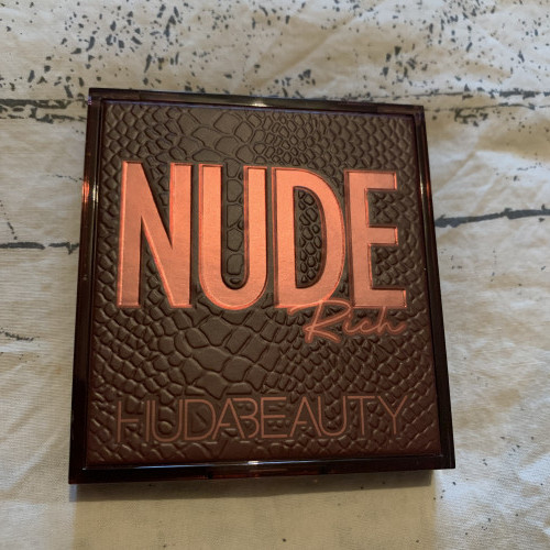 Huda Beauty, Nude Rich Obsessions