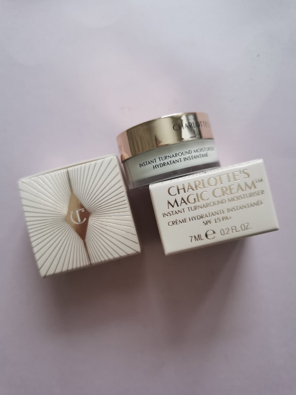 Charlotte Tilbury Deluxe Charlotte’s Magic Cream Moisturiser/7 мл Увлажняющий крем с SPF 15 для сияния кожи