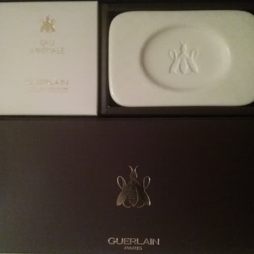 Guerlain vip  подарок, мыло и мыльница