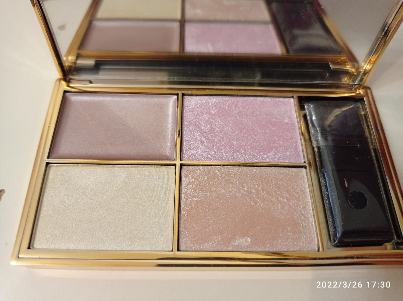 Sleek MakeUP Highlighting Palette Solstice 032