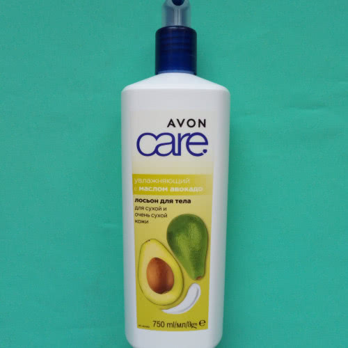 Лосьон для тела увлажняющий с маслом авокадо для сухой и очень сухой кожи 750мл Avon Care