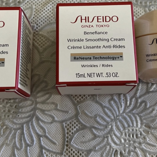 СРОК 09.2023г, Shiseido крем разглаживающий морщины -15мл