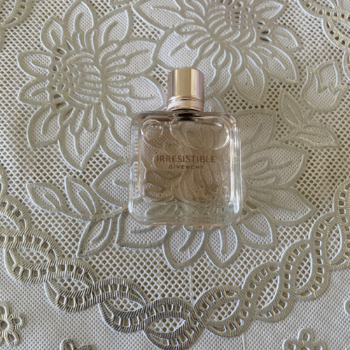 Новая миниатюра Givenchy Irresistible Eau de Parfum Парфюмерная вода -8мл