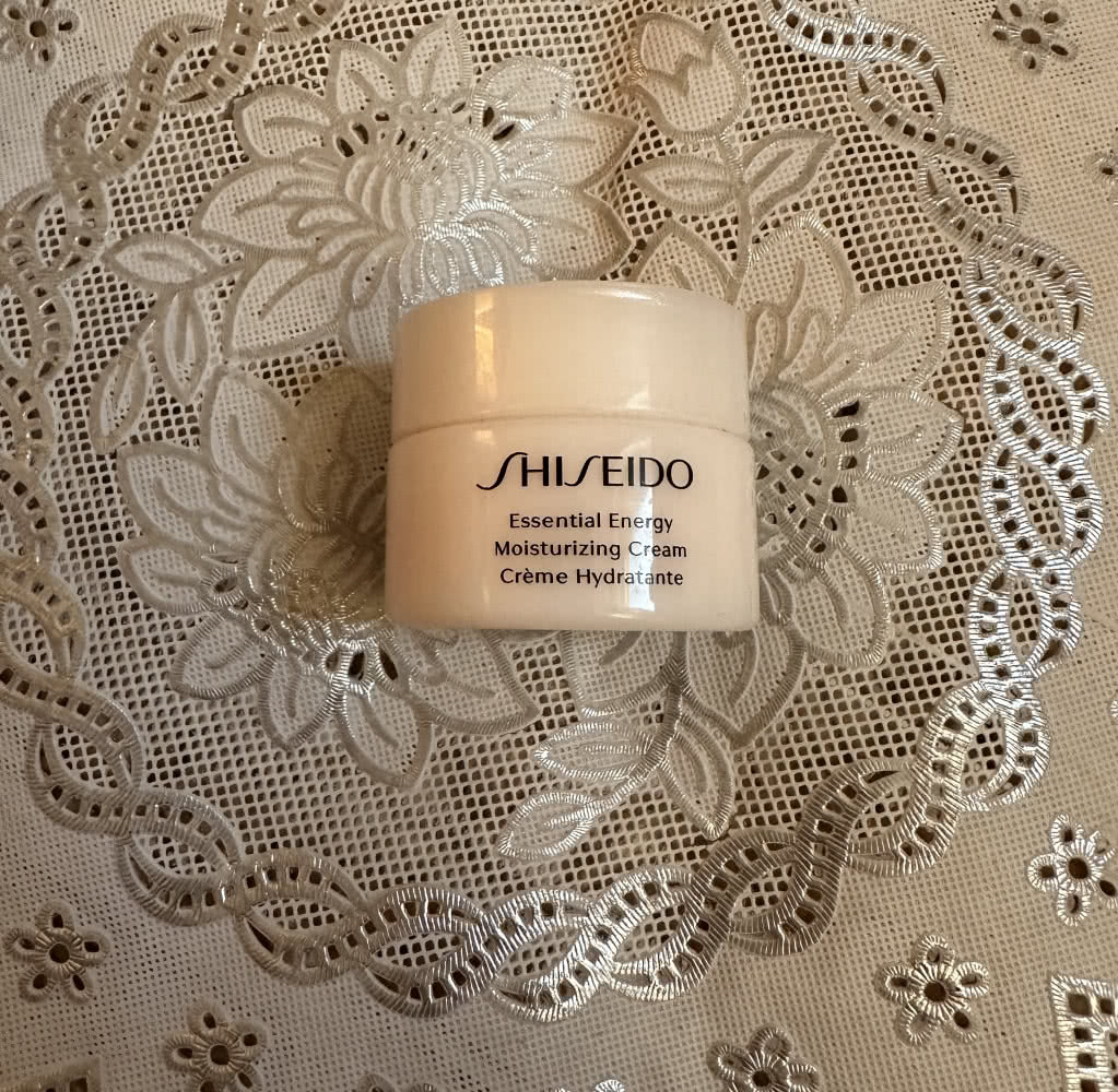 Shiseido увлажняющий крем для лица -30мл