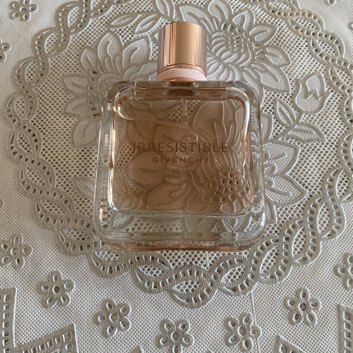 Новая Givenchy Irresistible Eau de Parfum Парфюмерная вода -50 мл