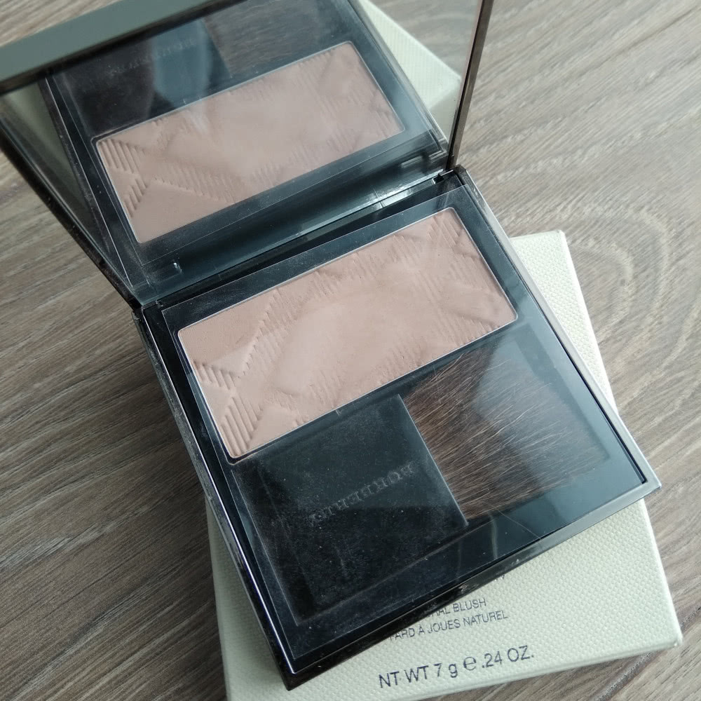 Burberry earthy blush outlet 07 light glow