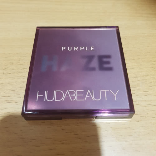 Huda Beauty Purple haze