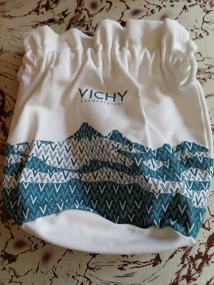 Косметичка-мешок VICHY