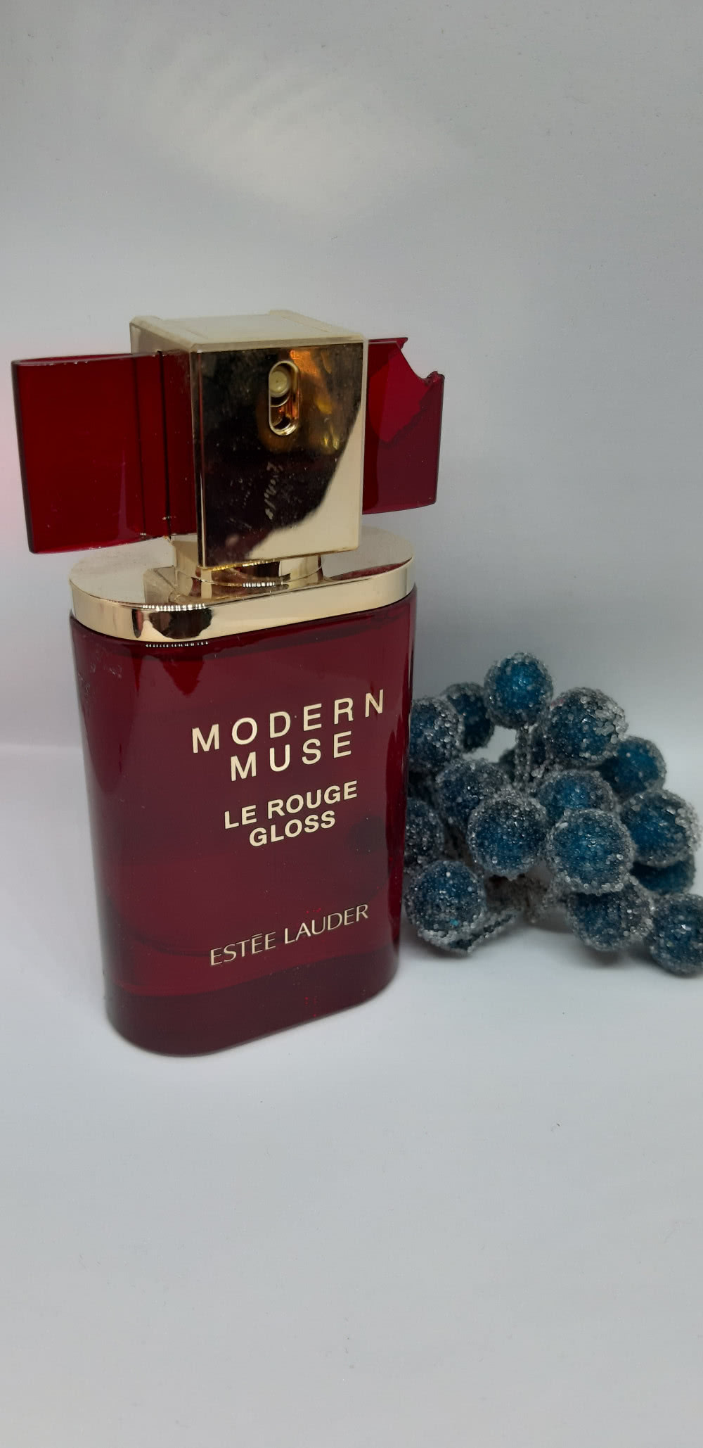 Estee lauder modern muse rouge 30 ml скол