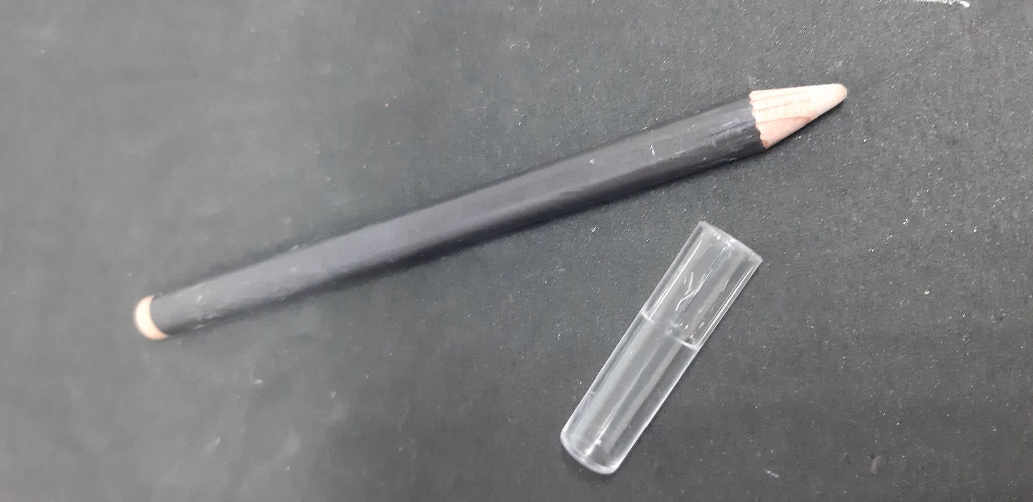 Shiseido карандаш для внутренней подводки