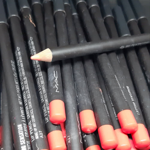 Mac карандаш для губ lasting sensation