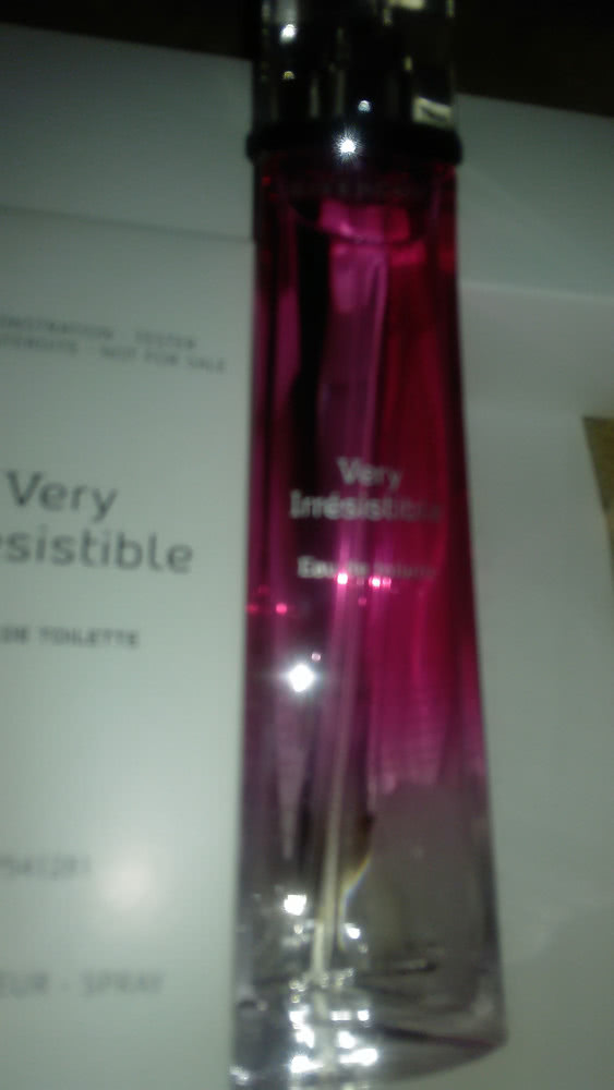 Givenchy VERY IRRESISTIBLE EDT 75мл Тестер