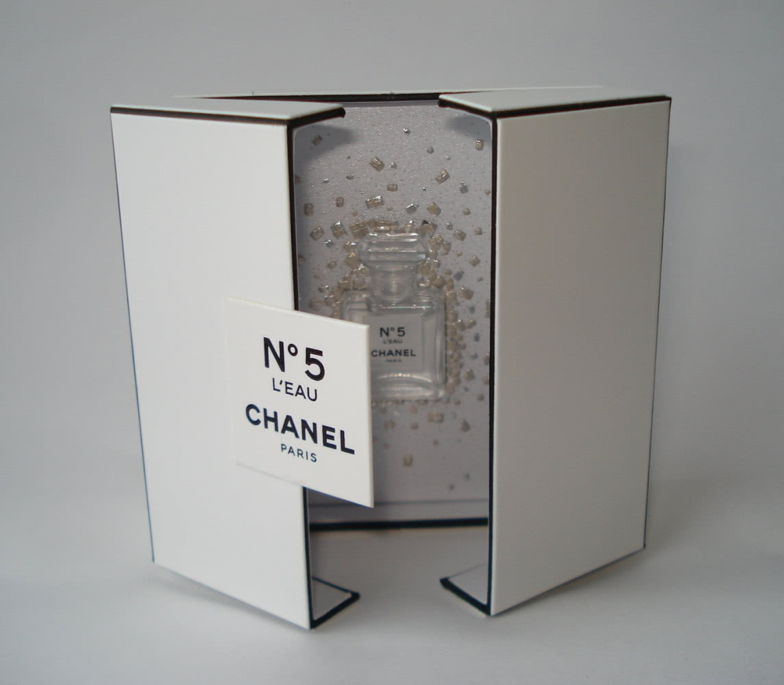 Новая рождественская миниатюра Chanel No5 L'eau   мини 2017