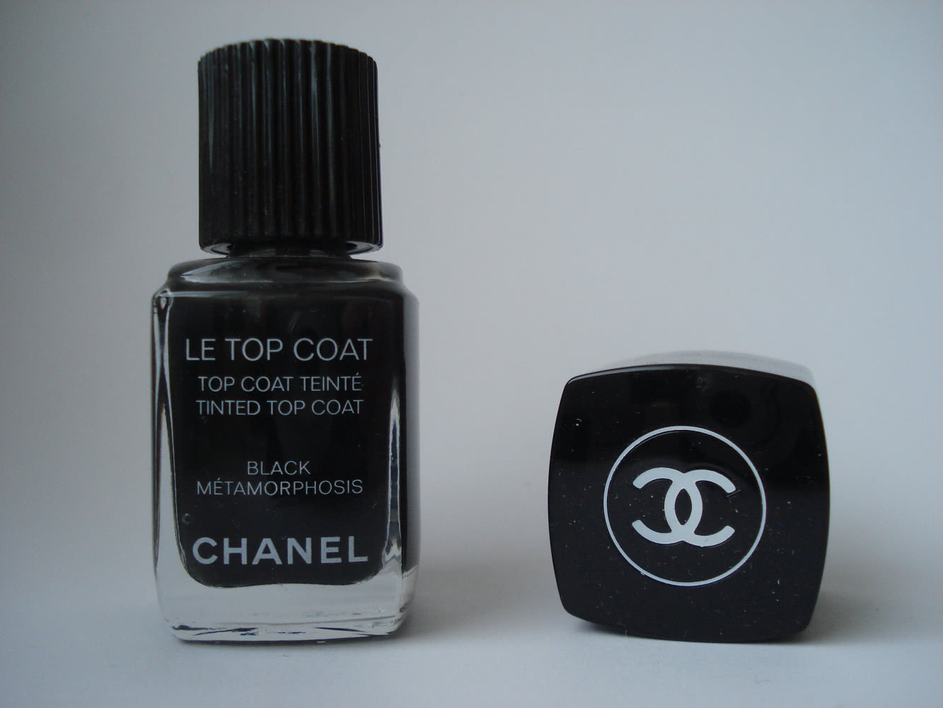 Chanel  tinted top coat Black metamorphosis