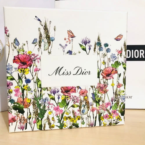 коробка Dior