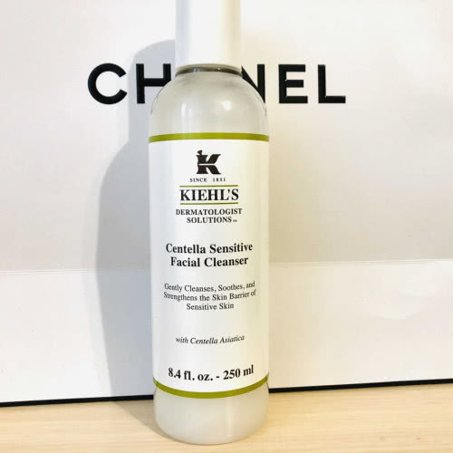 Kiehl's  Centella Sensitive Facial Cleanser