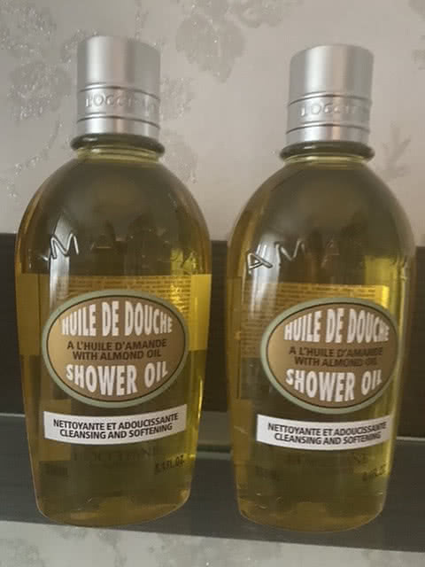 L'occitane almond shower oil (масло для душа)
