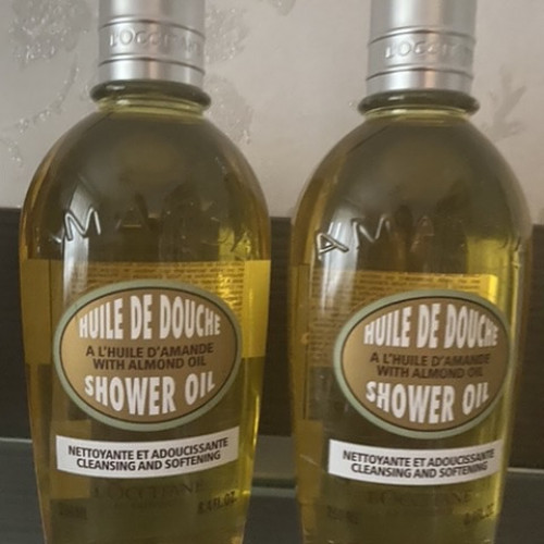 L'occitane almond shower oil (масло для душа)