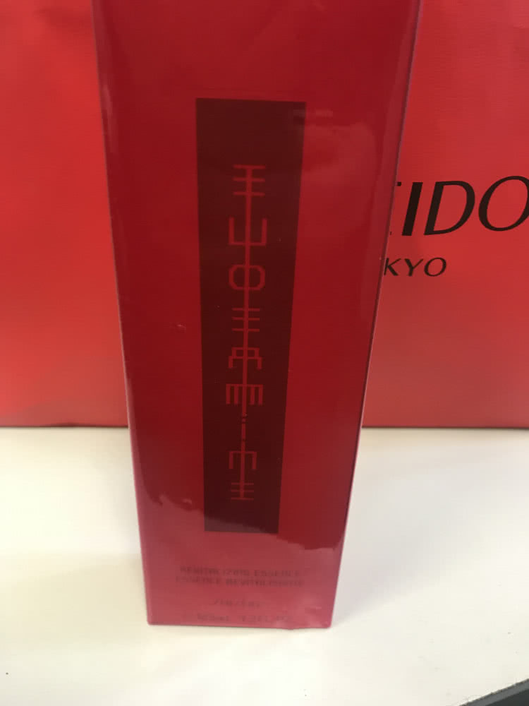 Shiseido Eudermine Revitalizing Essence - восстанавливающий лосьон