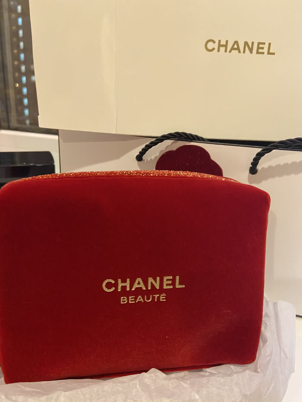 Рождественская косметичка Chanel