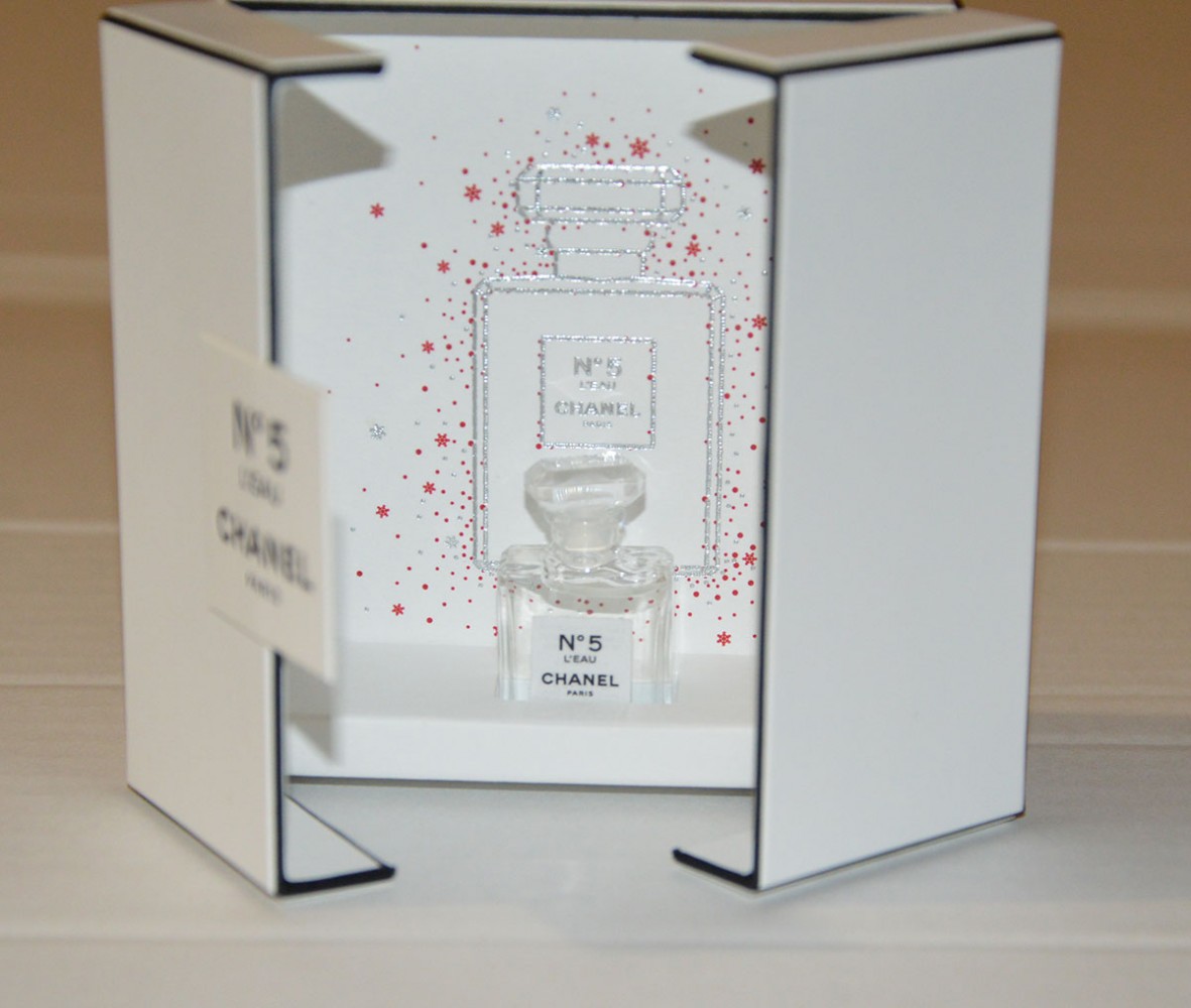 Новая миниатюра Chanel N5 L'Eau в подарочной коробке на магните