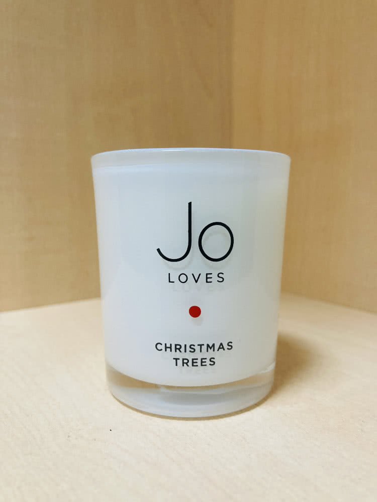 Ароматическая свеча Jo Loves A Home Candle in ‘Christmas Trees’,