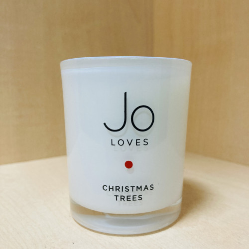 Ароматическая свеча Jo Loves A Home Candle in ‘Christmas Trees’,