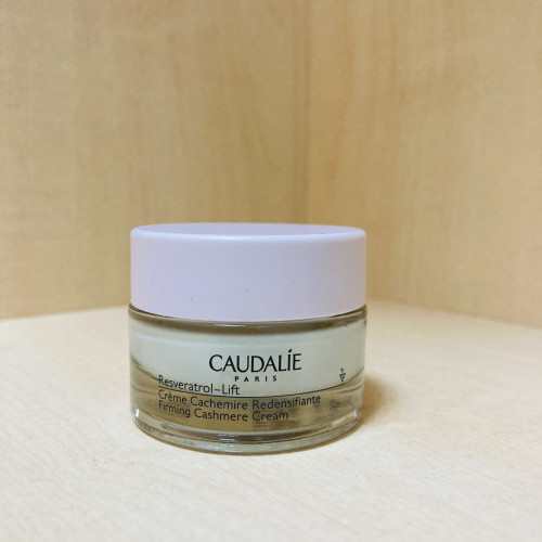 Укрепляющий дневной крем-кашемир Caudalie Resveratrol Lift Firming Cashmere Cream