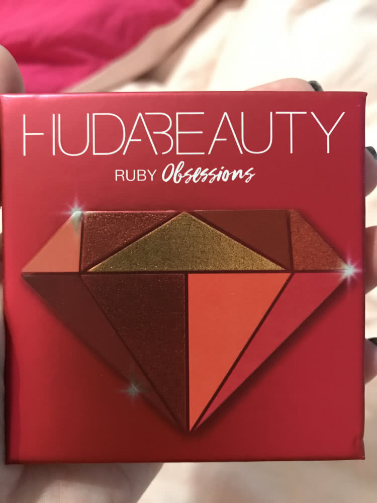 Тени Huda Beauty “Ruby obsessions”
