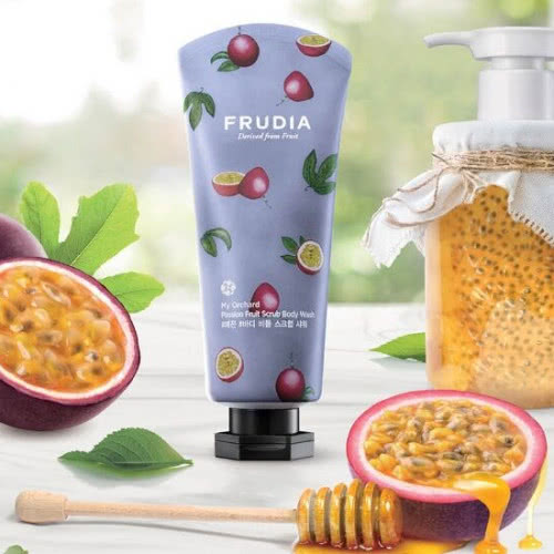 Тонизирующий гель-скраб для душа с маракуйей Frudia My Orchard Passion Fruit Scrub Body Wash