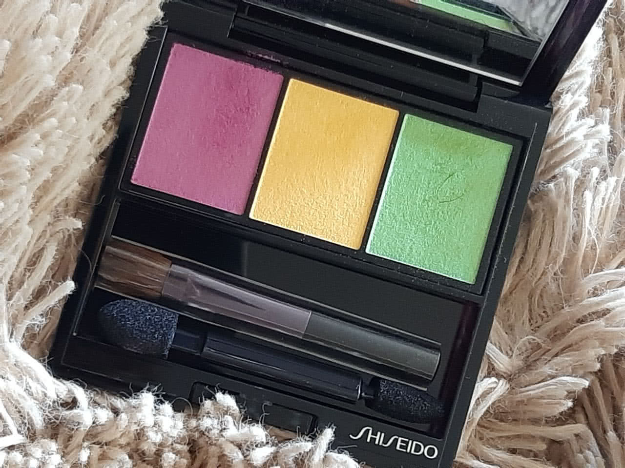 Shiseido Luminizing Satin Eye Color Trio - YE406 Tropicalia