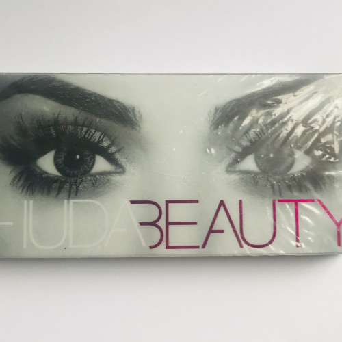 Huda Beauty lashes