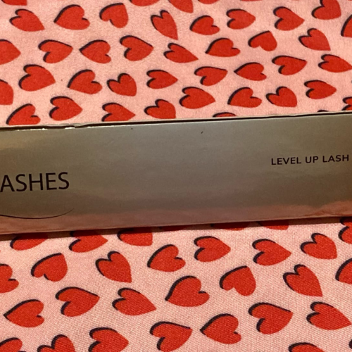 LILLY LASHES Level Up Lash Enhancing Serum