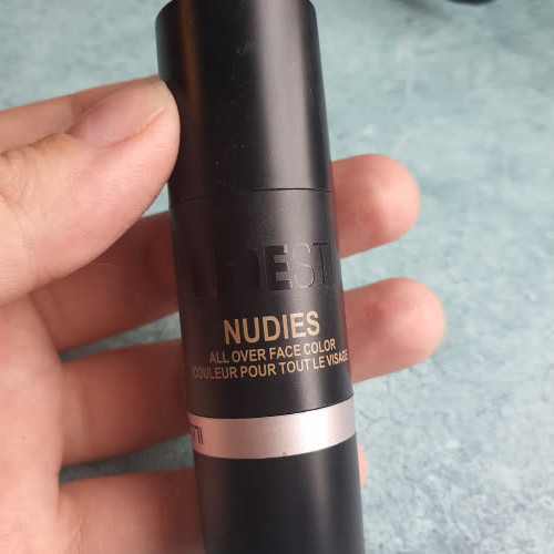 Хайлайтер NUDESTIX Nudies All Over Face Color Glow